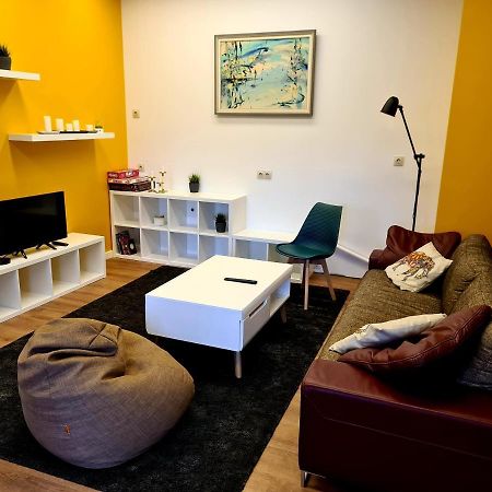 Railway Bed Hostel Kaunas Exterior photo