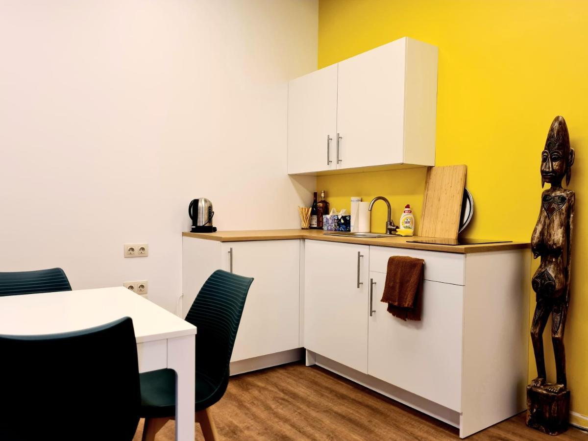 Railway Bed Hostel Kaunas Exterior photo